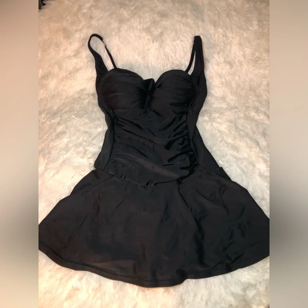 St Tropez VENUS Women's One Piece Swimsuit Swim-skirt - Black size 10 14 and 8